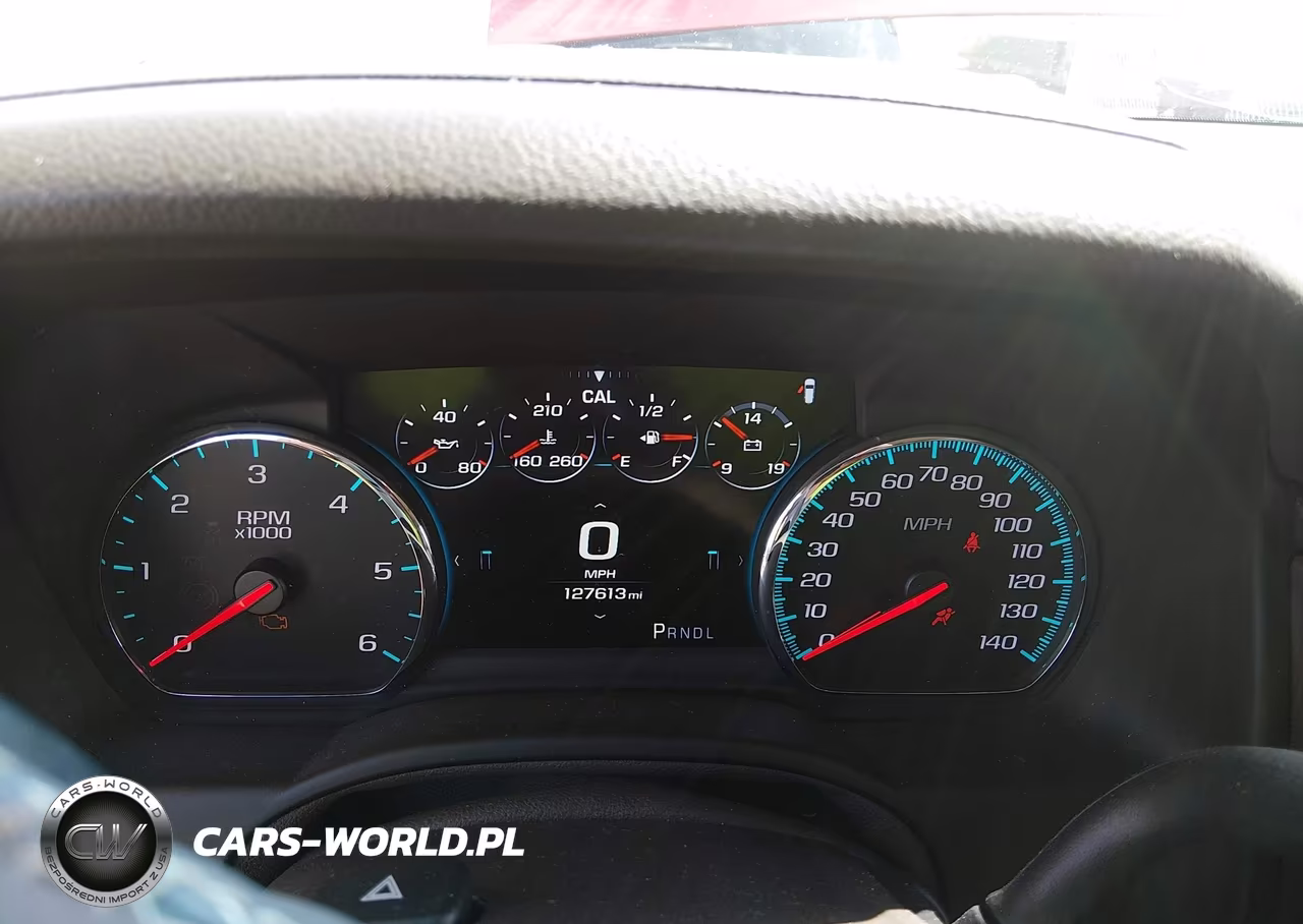 2017 Chevrolet Suburban Premier VIN:1GNSKJKC1HR318840 - 7