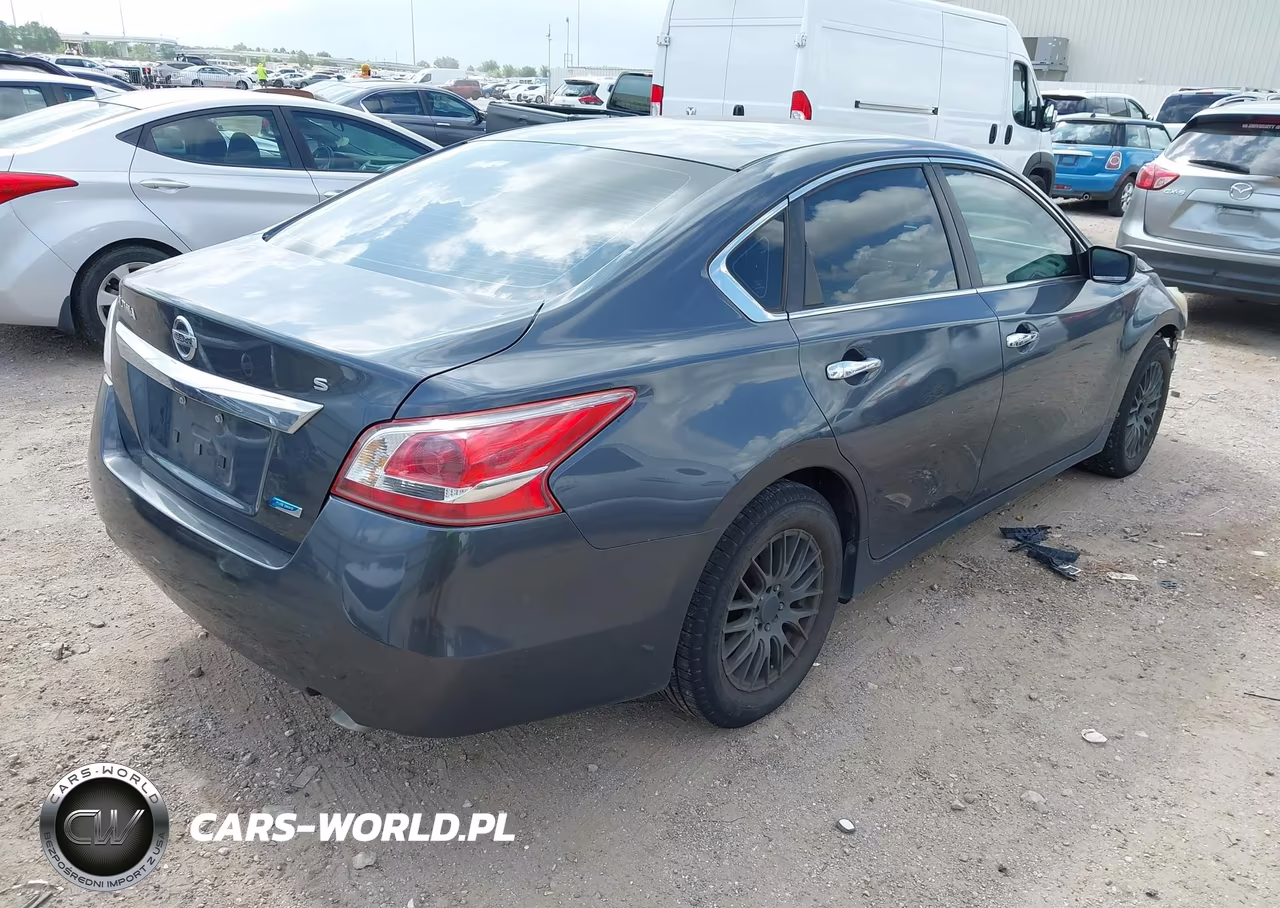 2013 Nissan Altima 2.5 S VIN:1N4AL3AP9DN488565 - 4