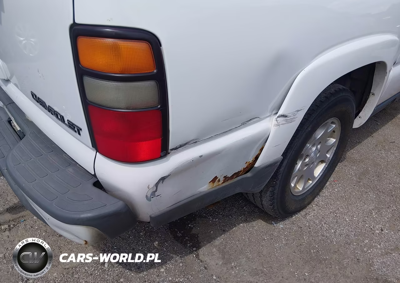 2005 Chevrolet Suburban 1500 Z71 VIN:3GNFK16ZX5G141832 - 17
