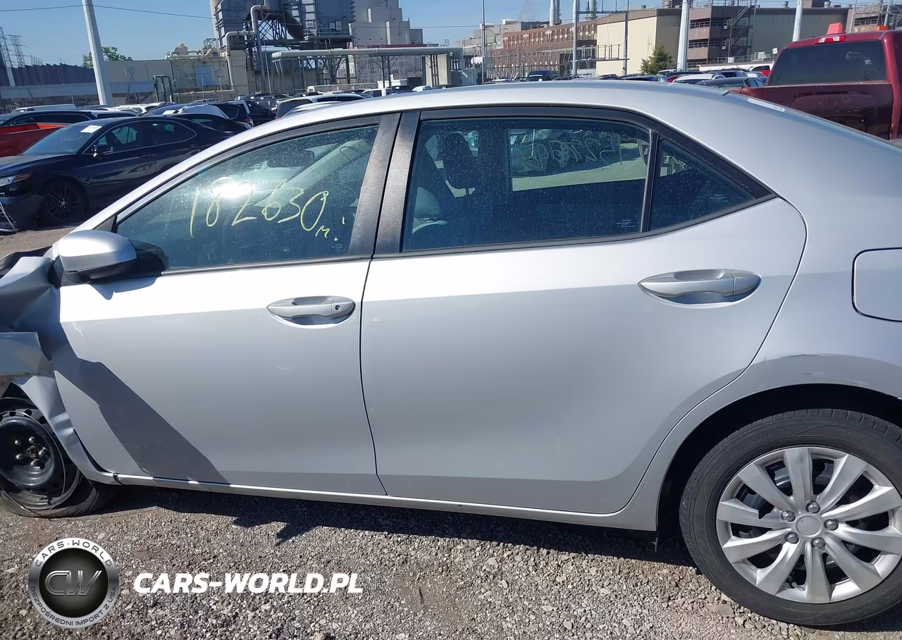 2015 Toyota Corolla Le VIN:2T1BURHE9FC457714 - 14