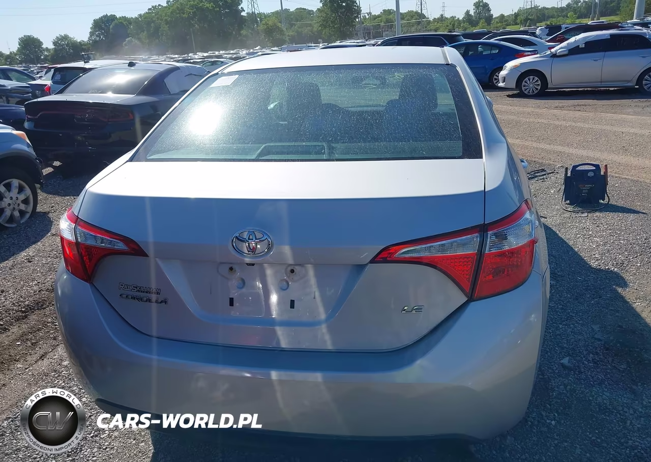 2015 Toyota Corolla Le VIN:2T1BURHE9FC457714 - 16