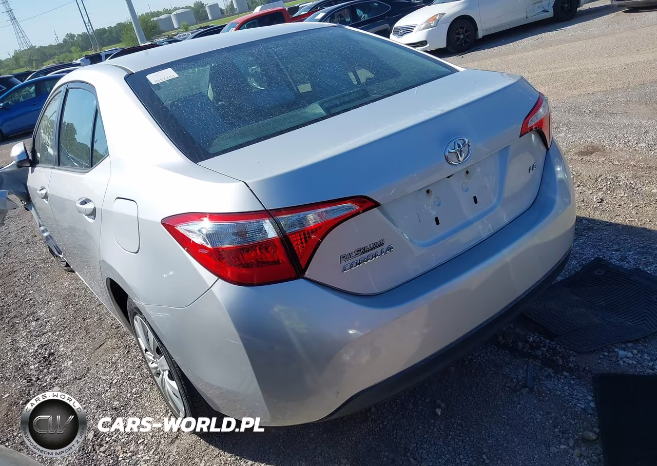 2015 Toyota Corolla Le VIN:2T1BURHE9FC457714 - 3