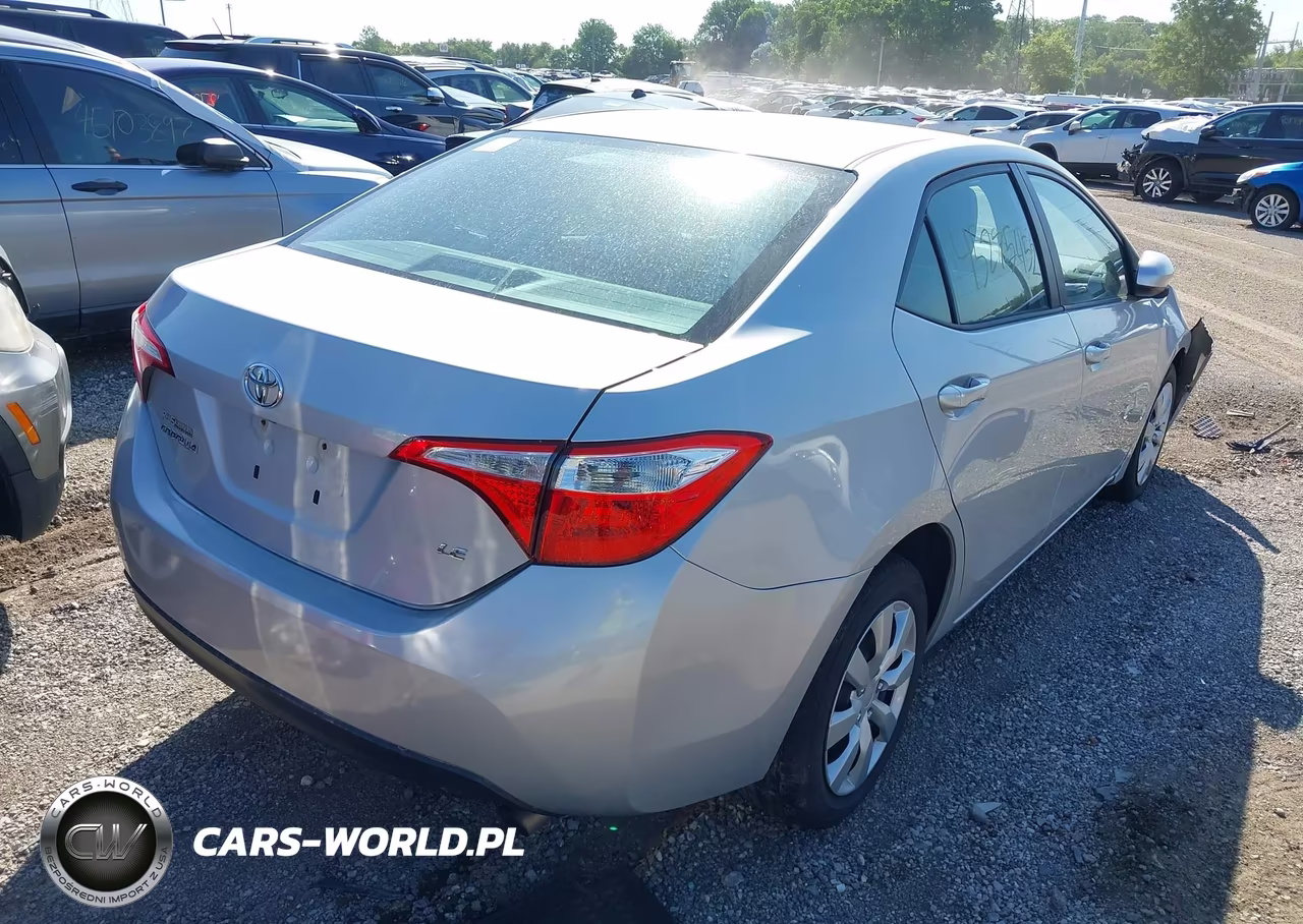 2015 Toyota Corolla Le VIN:2T1BURHE9FC457714 - 4