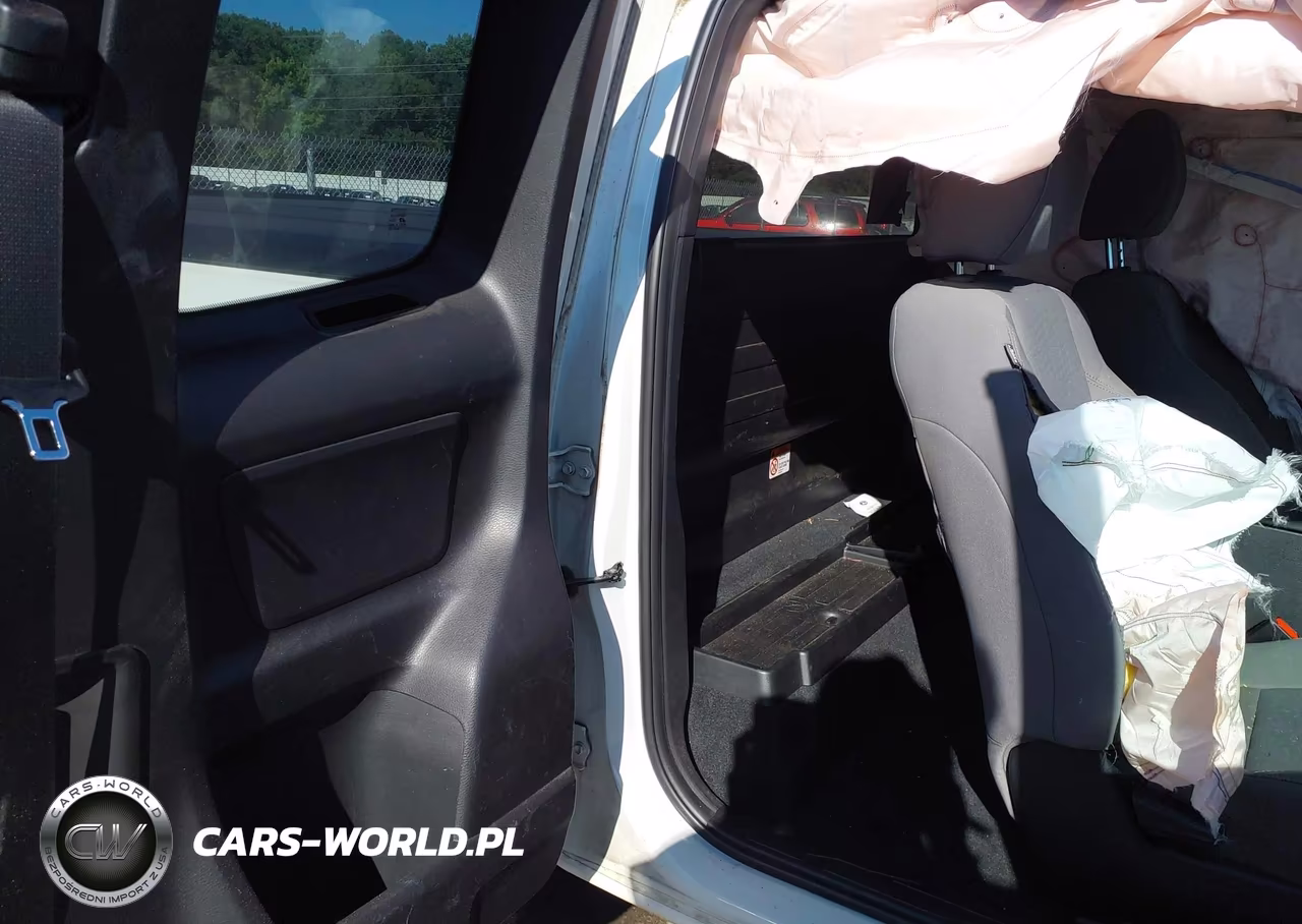 2019 Toyota Tacoma Sr VIN:5TFRX5GN8KX165113 - 8