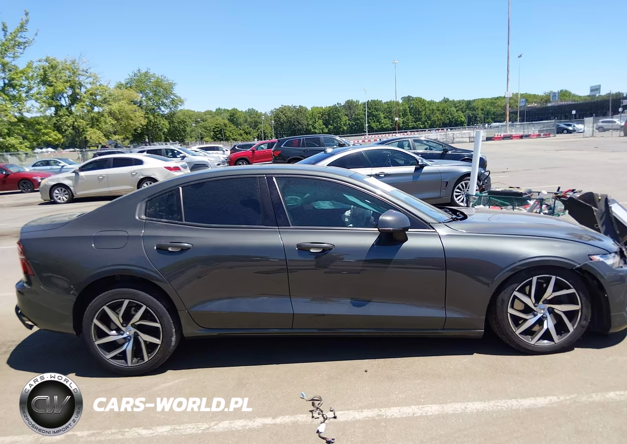 2019 Volvo S60 T6 Momentum VIN:7JRA22TK8KG007393 - 13