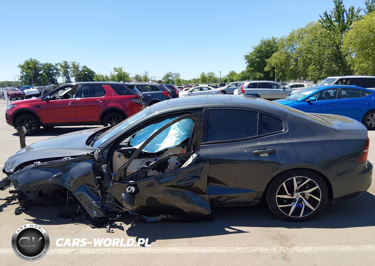 2019 Volvo S60 T6 Momentum VIN:7JRA22TK8KG007393 - 14