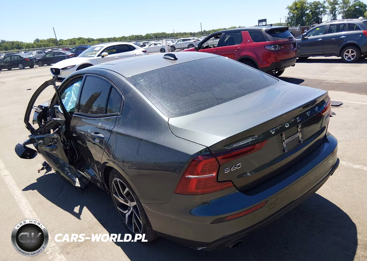 2019 Volvo S60 T6 Momentum VIN:7JRA22TK8KG007393 - 3