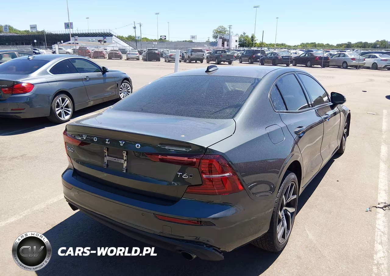 2019 Volvo S60 T6 Momentum VIN:7JRA22TK8KG007393 - 4