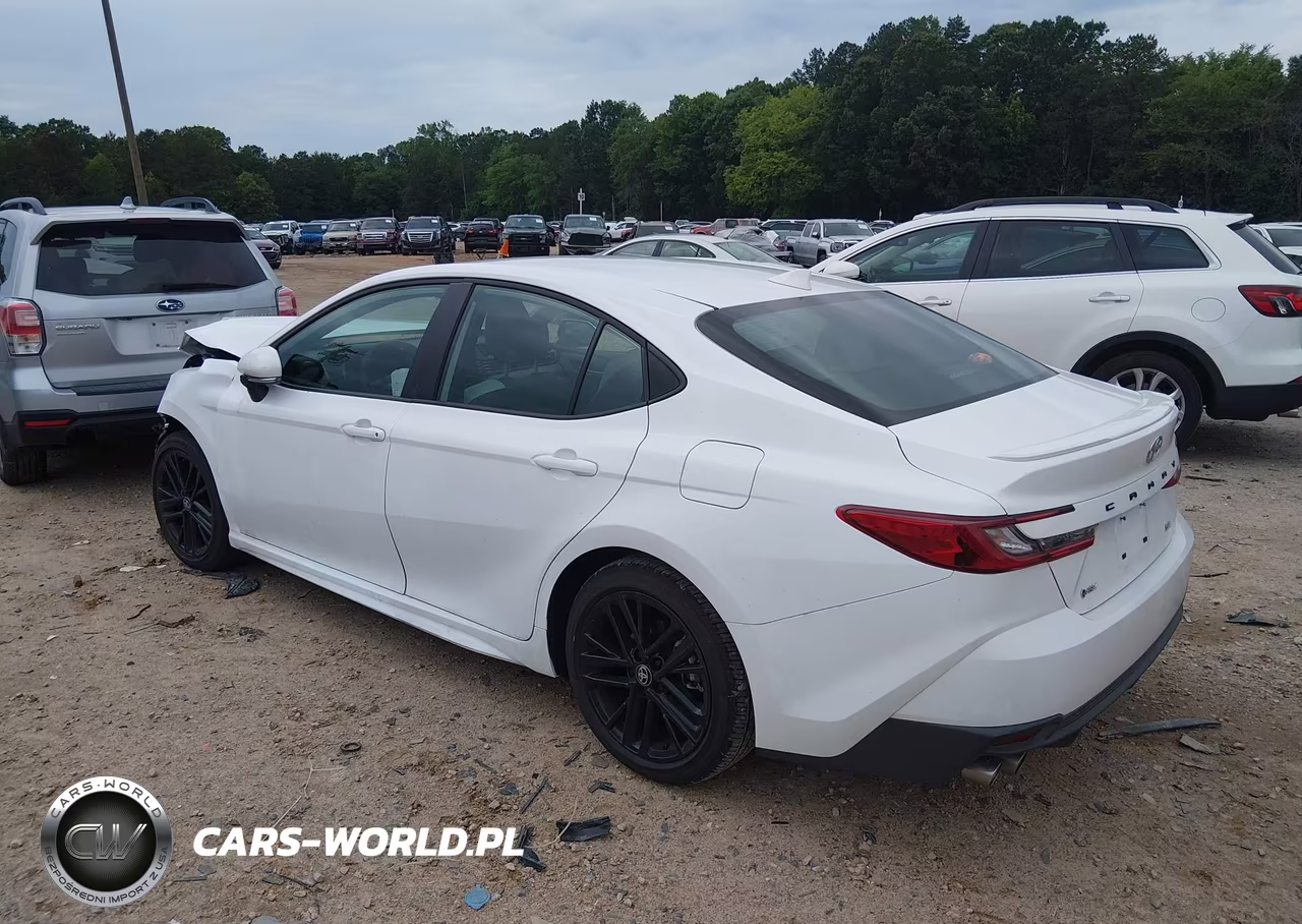 2026 Toyota Camry Se VIN:4T1DAACKXTU724868 - 3