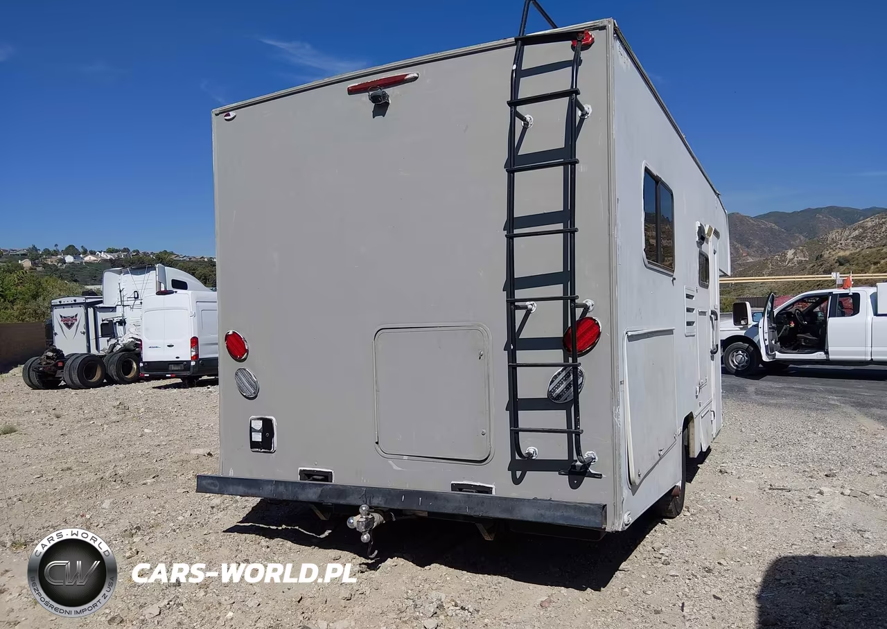 2015 Coachmen E-350 Cutaway VIN:1FDWE3FS2FDA08006 - 4