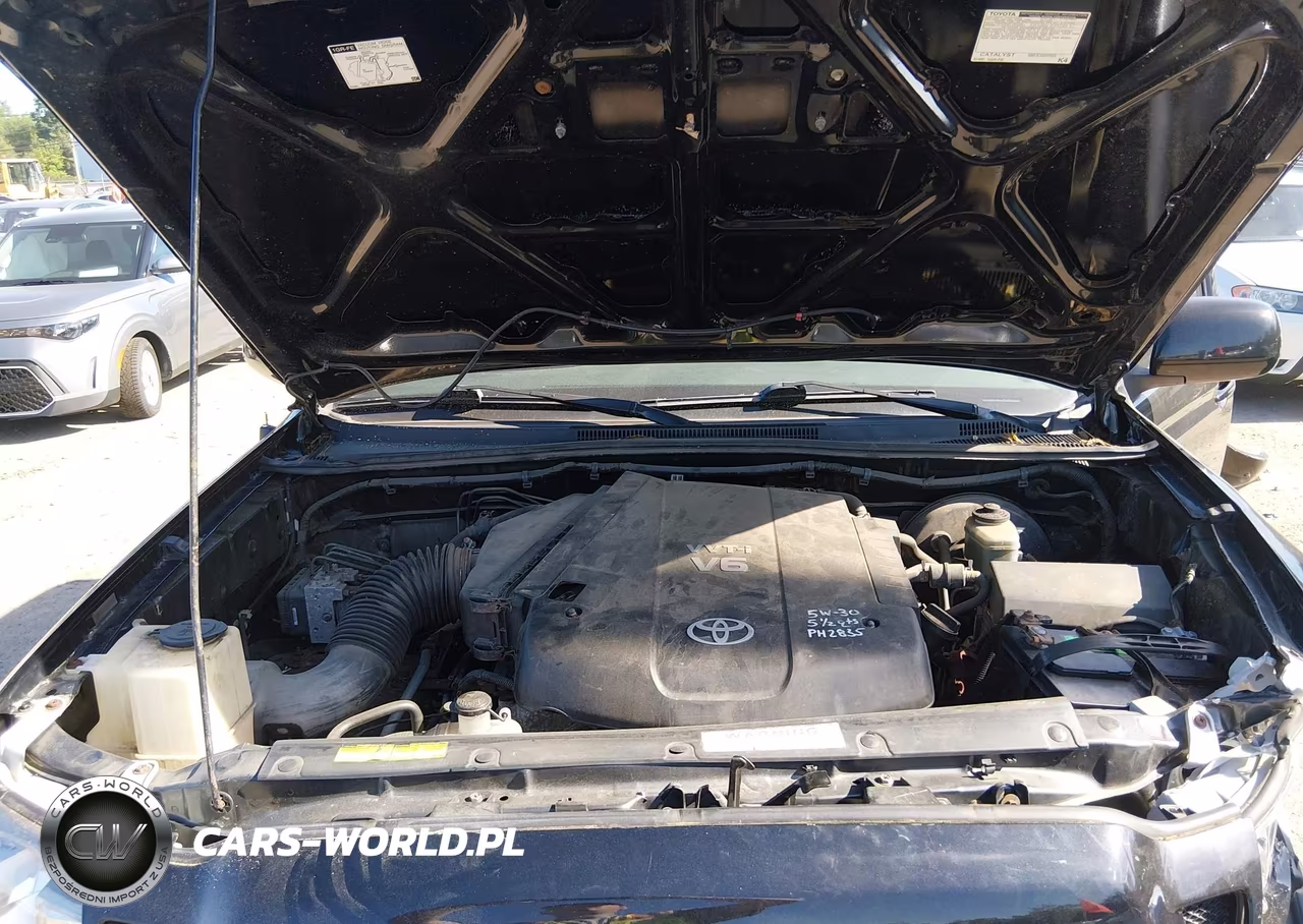 2008 Toyota Tacoma Base V6 VIN:3TMMU52N98M007792 - 10