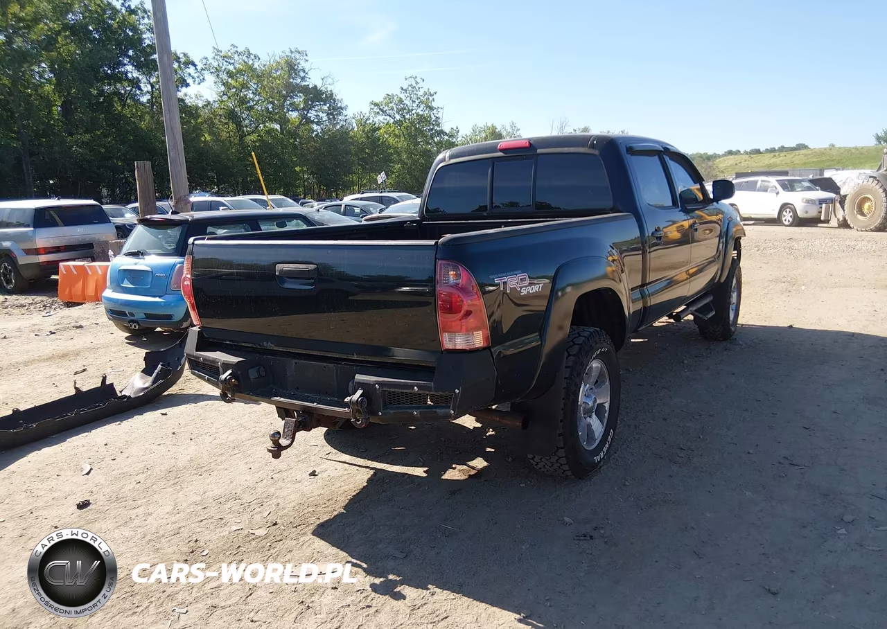 2008 Toyota Tacoma Base V6 VIN:3TMMU52N98M007792 - 4
