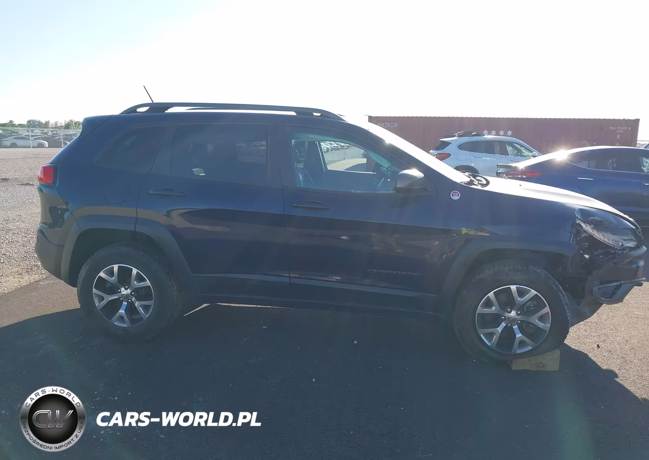 2015 Jeep Cherokee Trailhawk VIN:1C4PJMBS2FW544183 - 13
