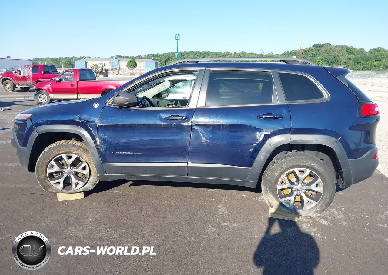 2015 Jeep Cherokee Trailhawk VIN:1C4PJMBS2FW544183 - 14