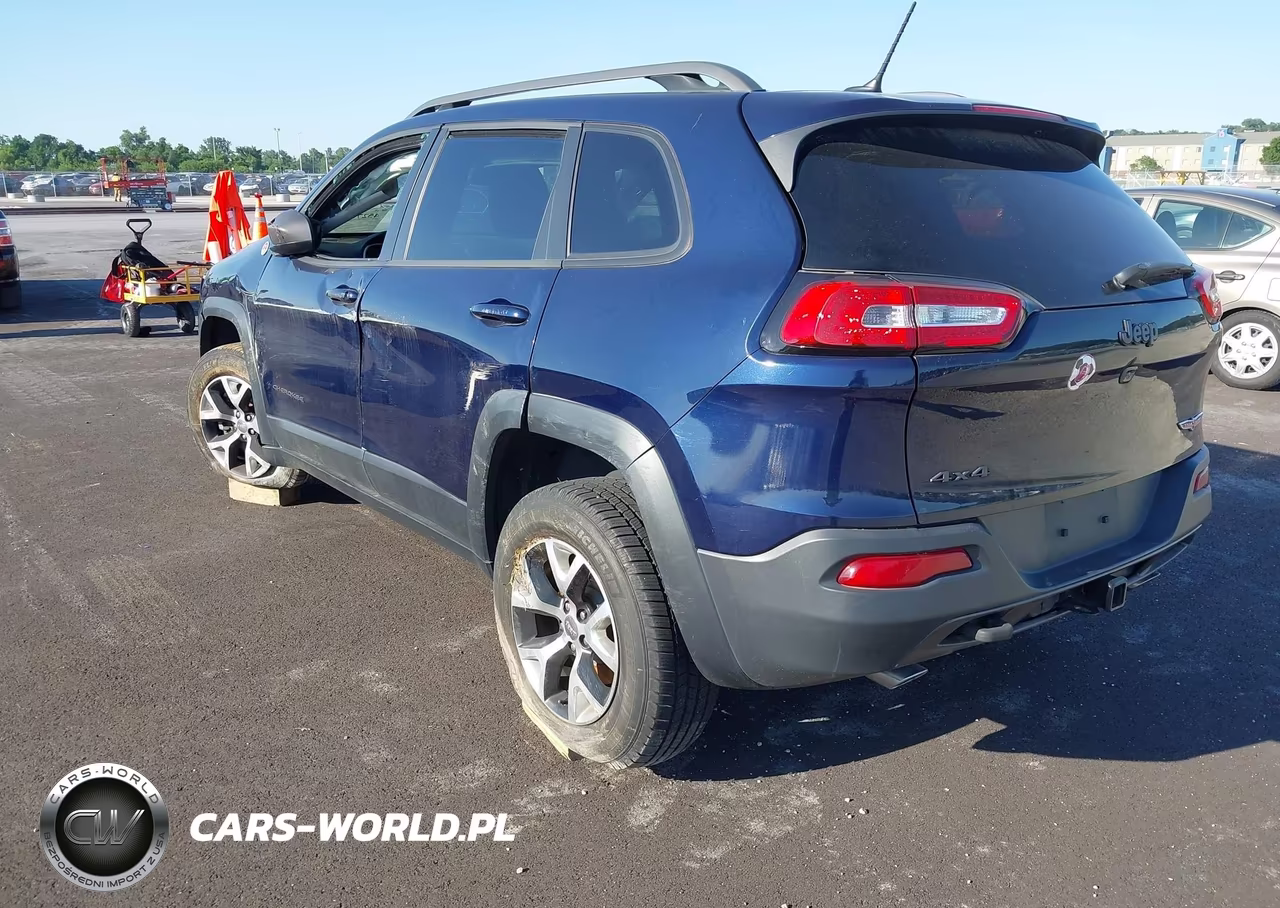 2015 Jeep Cherokee Trailhawk VIN:1C4PJMBS2FW544183 - 3