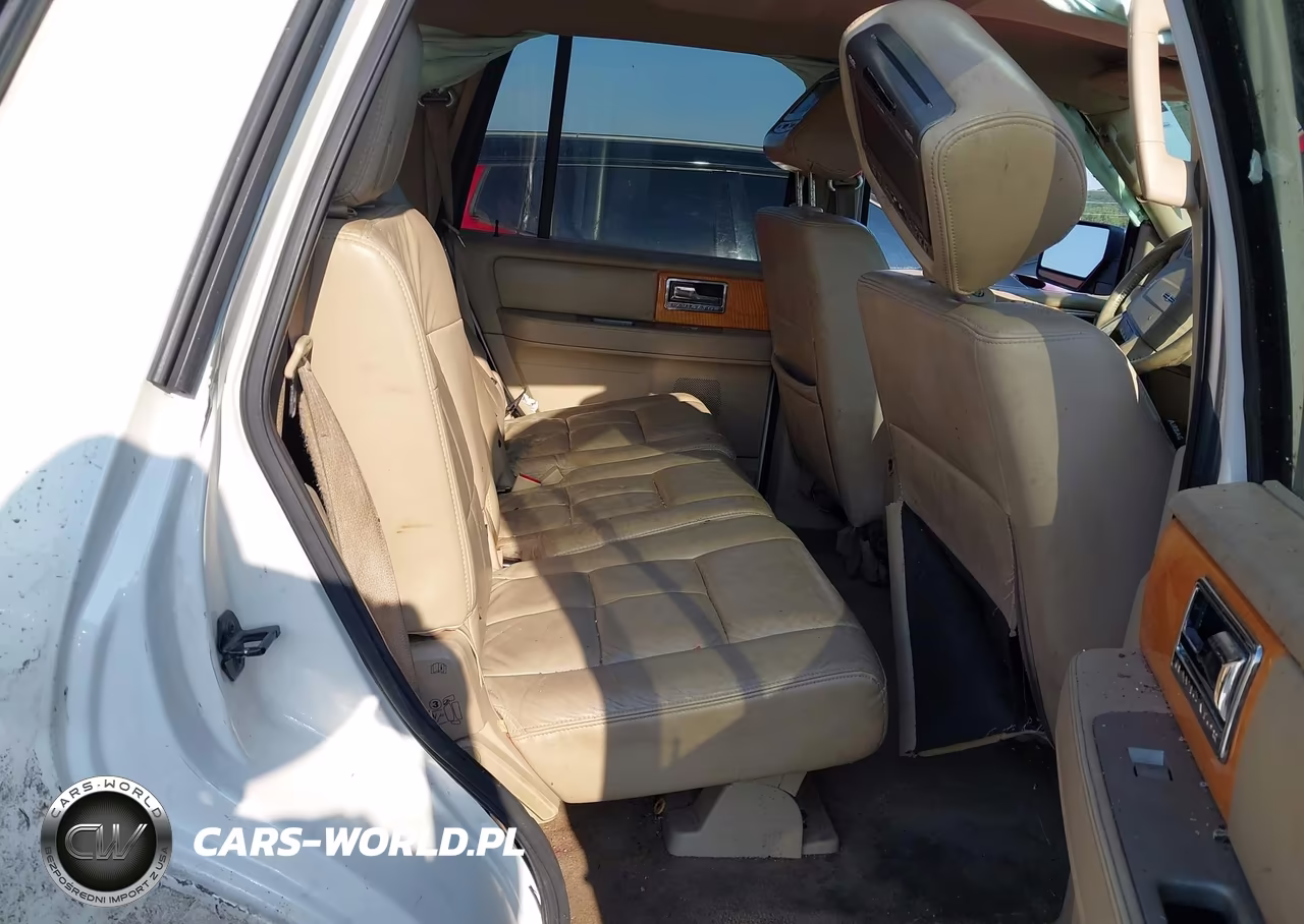 2007 Lincoln Navigator Ultimate VIN:5LMFU27547LJ13110 - 8
