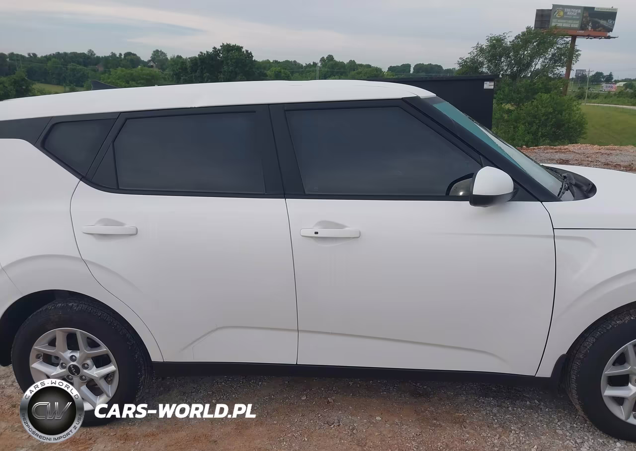 2025 Kia Soul S VIN:KNDJ23AUXS7954315 - 13