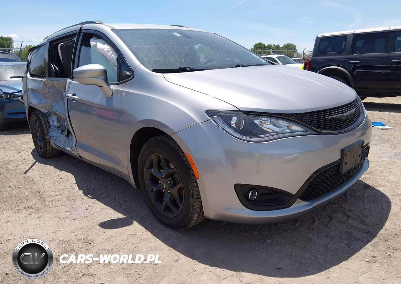 2018 Chrysler Pacifica Touring L – zdjęcie 1 z 16