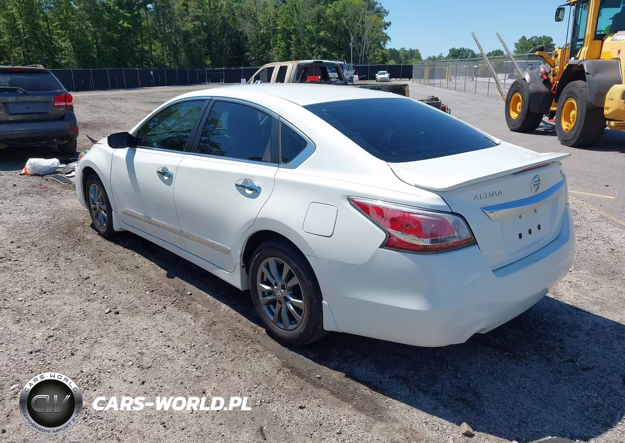 2015 Nissan Altima 2.5 S VIN:1N4AL3AP9FN394298 - 3