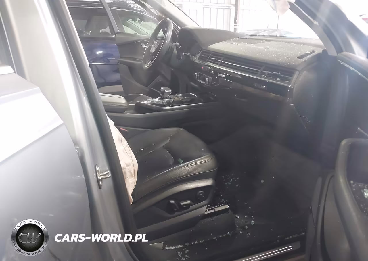 2018 Audi Q7 3.0T Premium VIN:WA1VAAF77JD014818 - 5