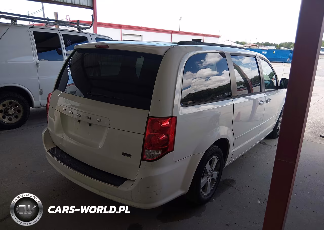 2012 Dodge Grand Caravan Sxt VIN:2C4RDGCG1CR357274 - 4