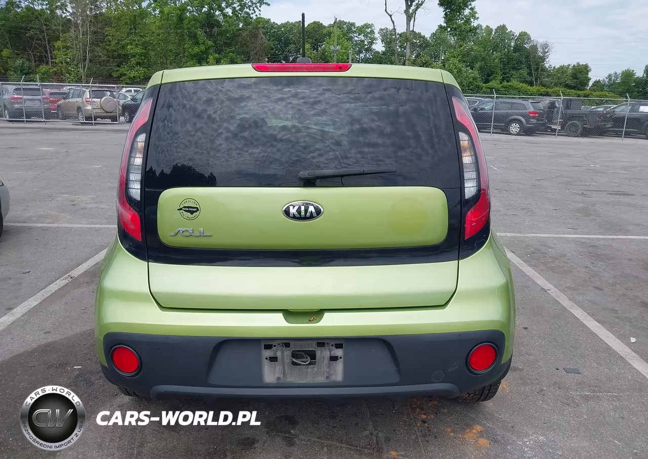 2018 Kia Soul VIN:KNDJN2A22J7888082 - 15