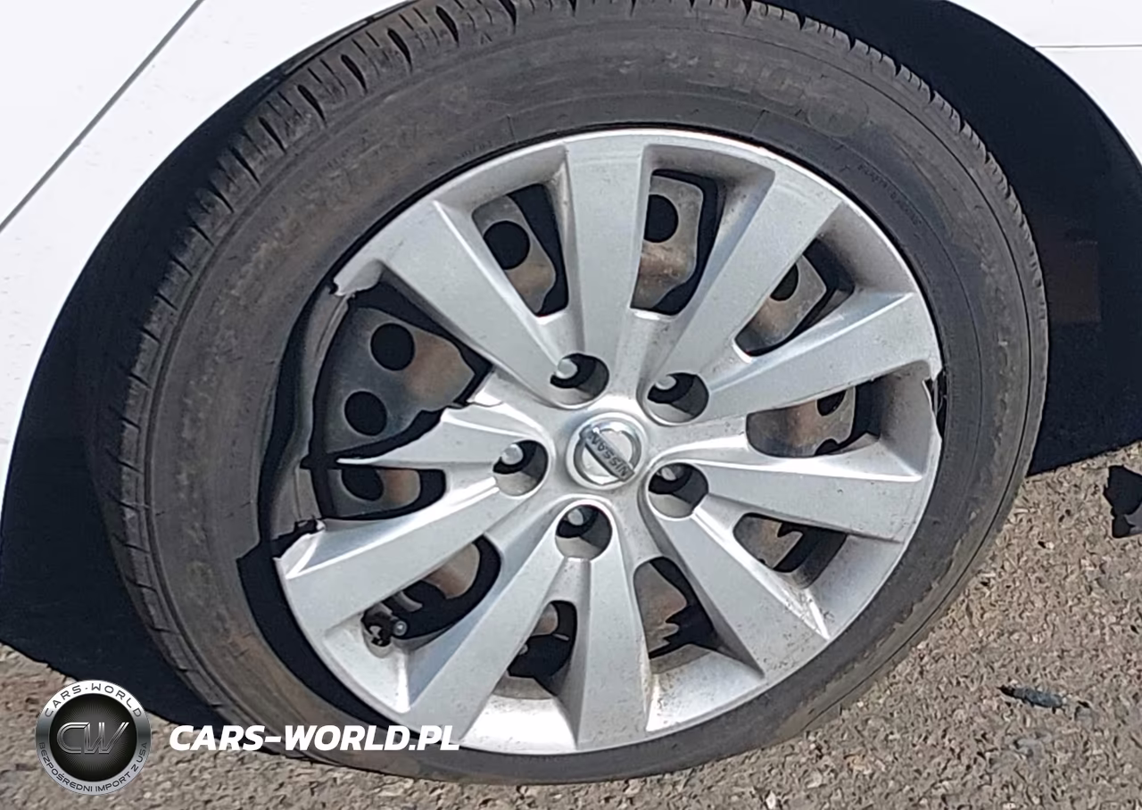 2019 Nissan Sentra S VIN:3N1AB7AP4KY358703 - 17
