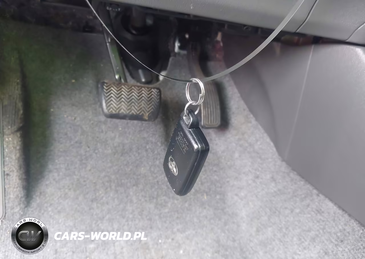 2011 Toyota Prius Four VIN:JTDKN3DU2B0294755 - 11