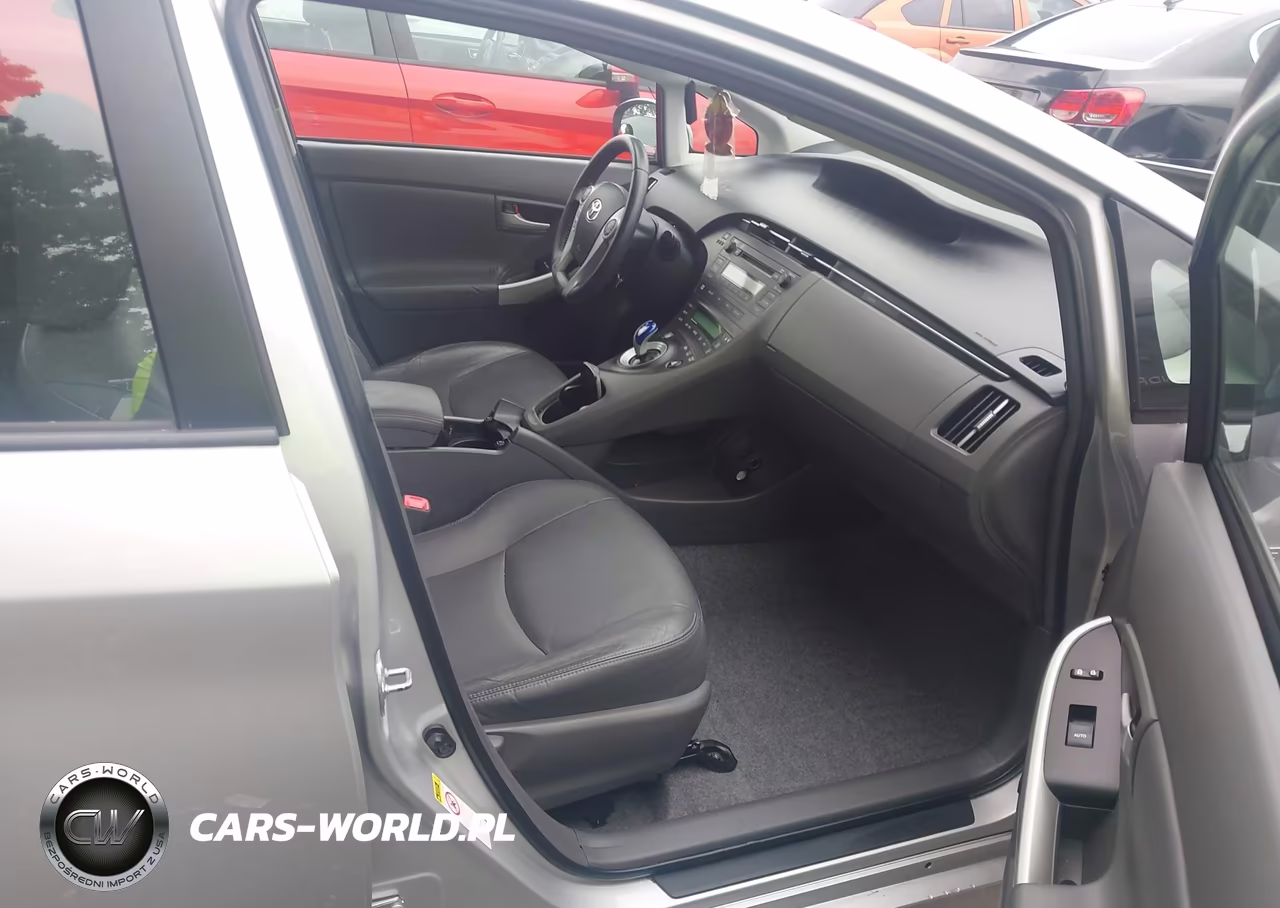 2011 Toyota Prius Four VIN:JTDKN3DU2B0294755 - 5