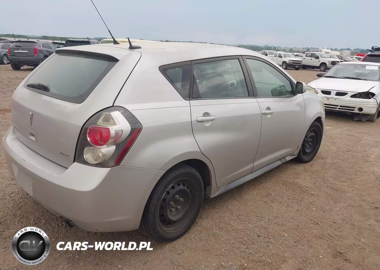 2009 Pontiac Vibe VIN:5Y2SP670X9Z429345 - 4