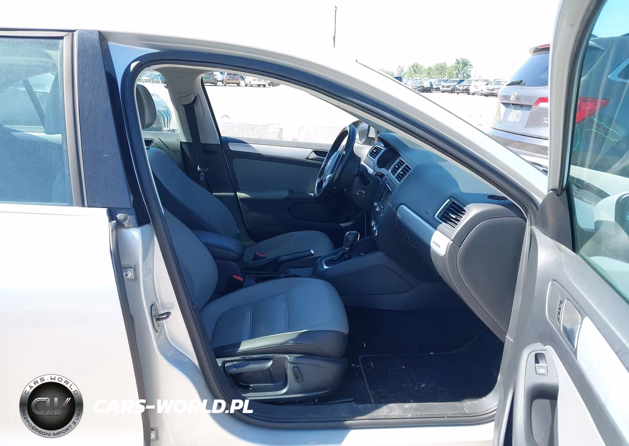 2013 Volkswagen Jetta Hybrid Sel VIN:3VW637AJ1DM225903 - 5