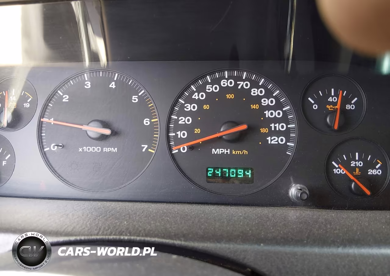 2000 Jeep Grand Cherokee Laredo VIN:1J4GW48S9YC241828 - 7