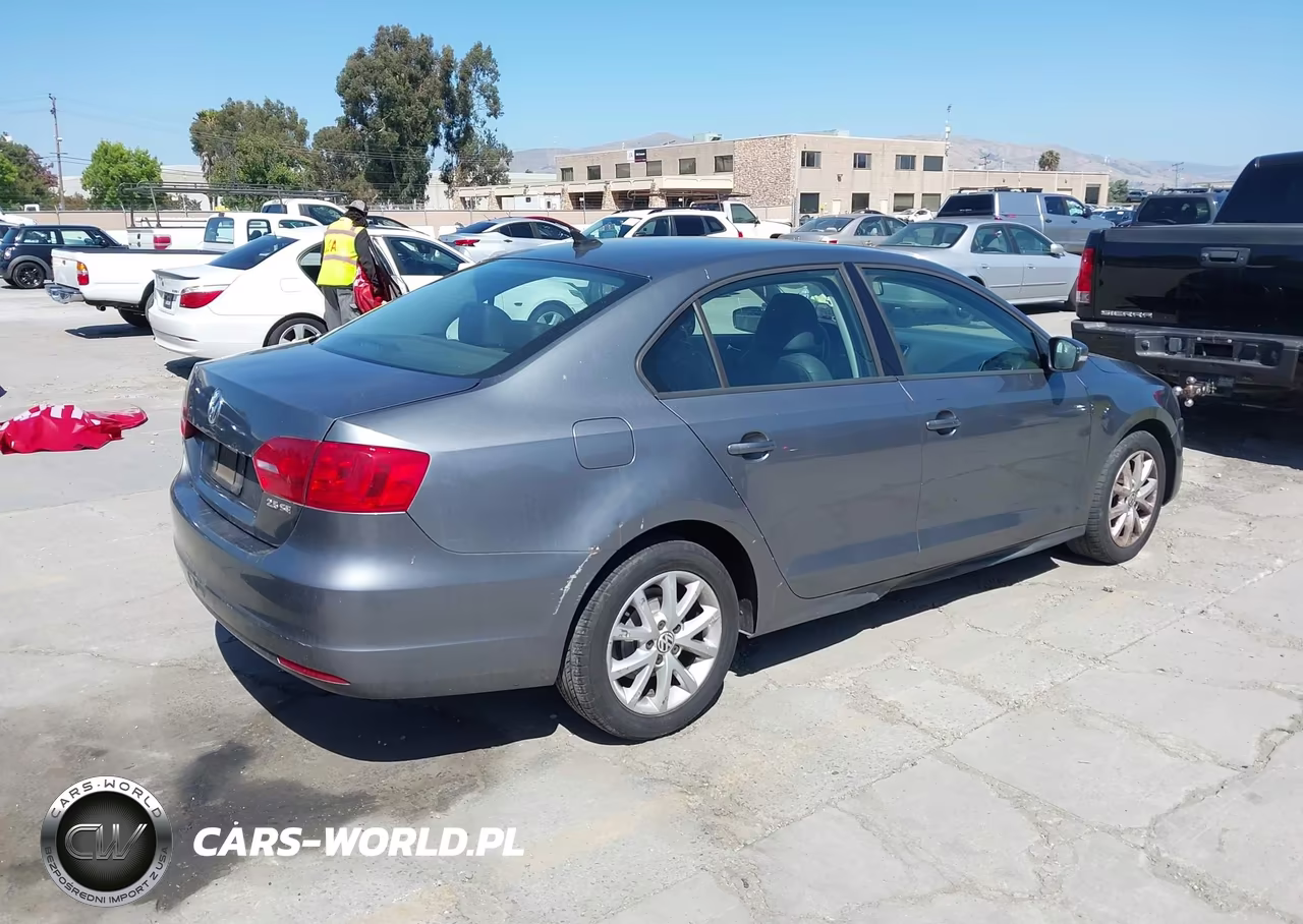 2011 Volkswagen Jetta 2.5L Se VIN:3VWDZ7AJ0BM323517 - 4