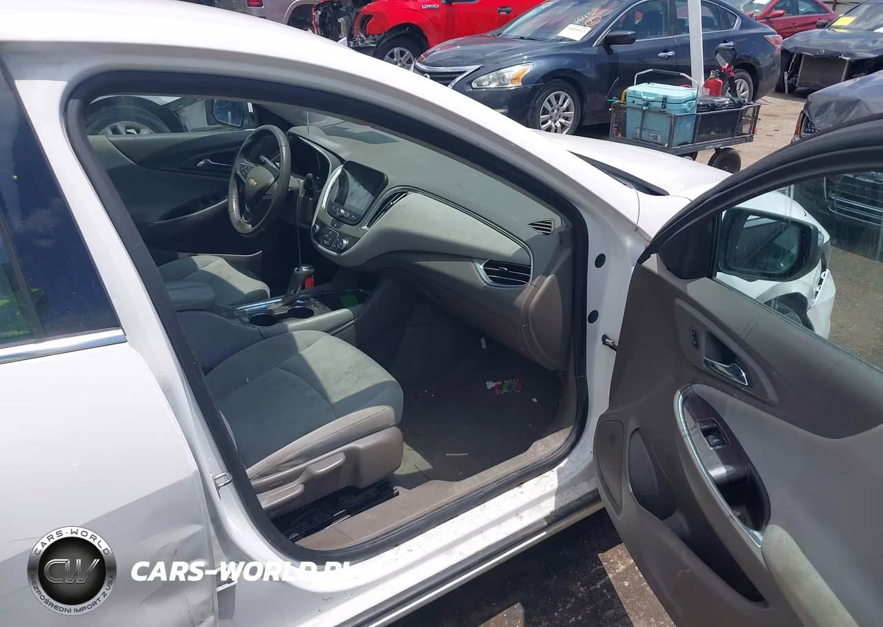 2018 Chevrolet Malibu Lt VIN:1G1ZD5ST6JF173402 - 5