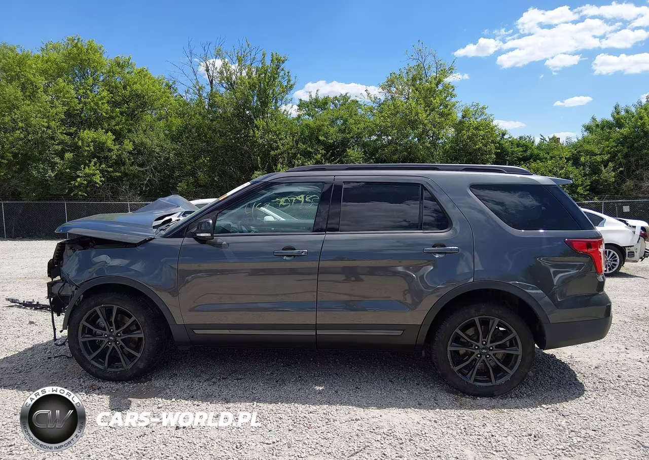 2017 Ford Explorer Xlt VIN:1FM5K8D84HGD83213 - 15