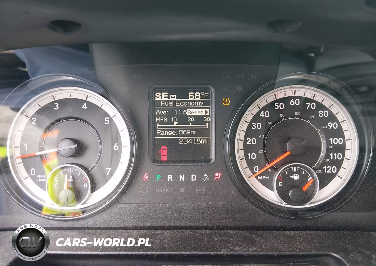 2019 Ram 1500 Classic Tradesman 4X2 8' Box VIN:3C6JR6DG9KG569388 - 7