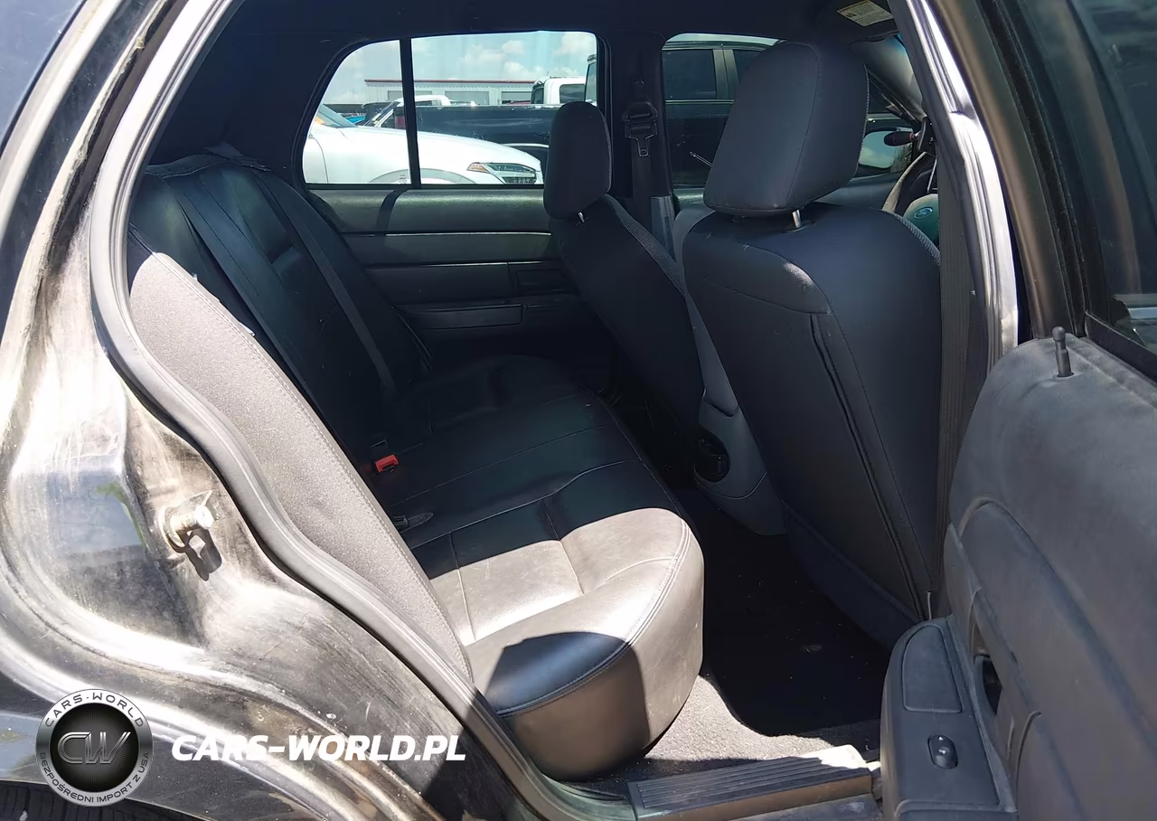2007 Ford Crown Victoria Police-Police Interceptor VIN:2FAFP71W57X126745 - 8