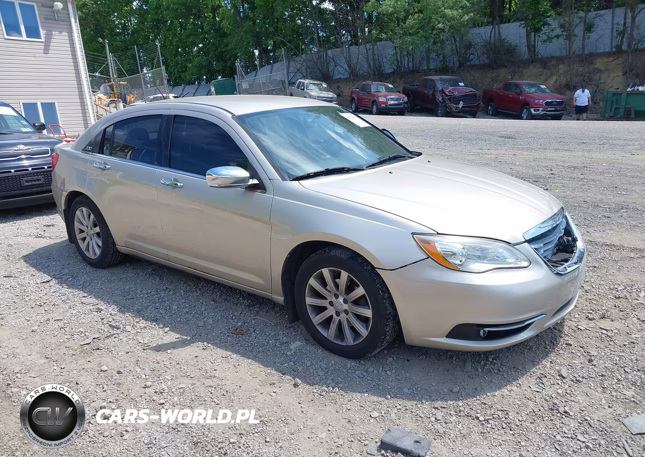 2013 Chrysler 200 Limited – zdjęcie 1 z 16