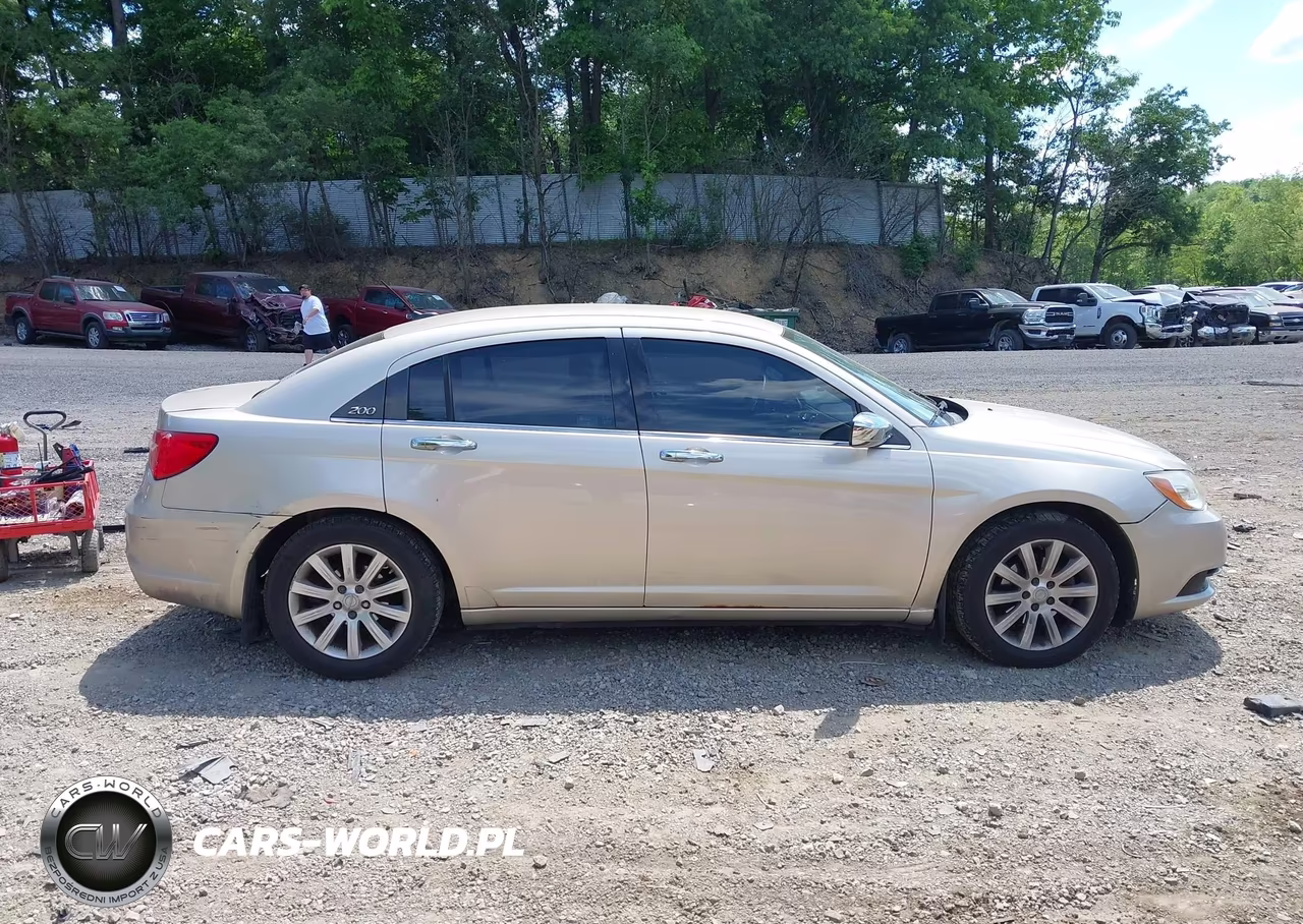 2013 Chrysler 200 Limited VIN:1C3CCBCG7DN649915 - 13