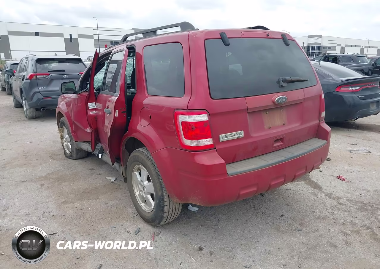 2011 Ford Escape Xlt VIN:1FMCU0D75BKA07358 - 3