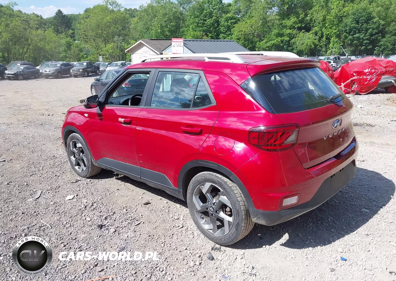 2021 Hyundai Venue Sel VIN:KMHRC8A30MU103418 - 3