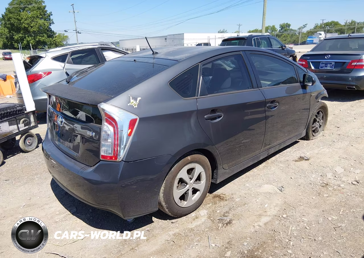2012 Toyota Prius Two VIN:JTDKN3DU5C1527345 - 4