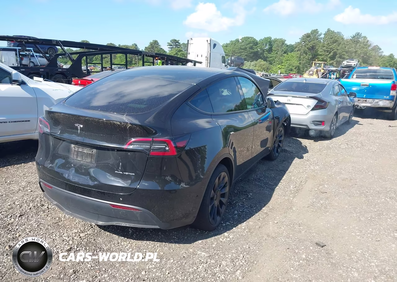 2024 Tesla Model Y Long Range Dual Motor All-Wheel Drive VIN:7SAYGDEE8RA219619 - 4