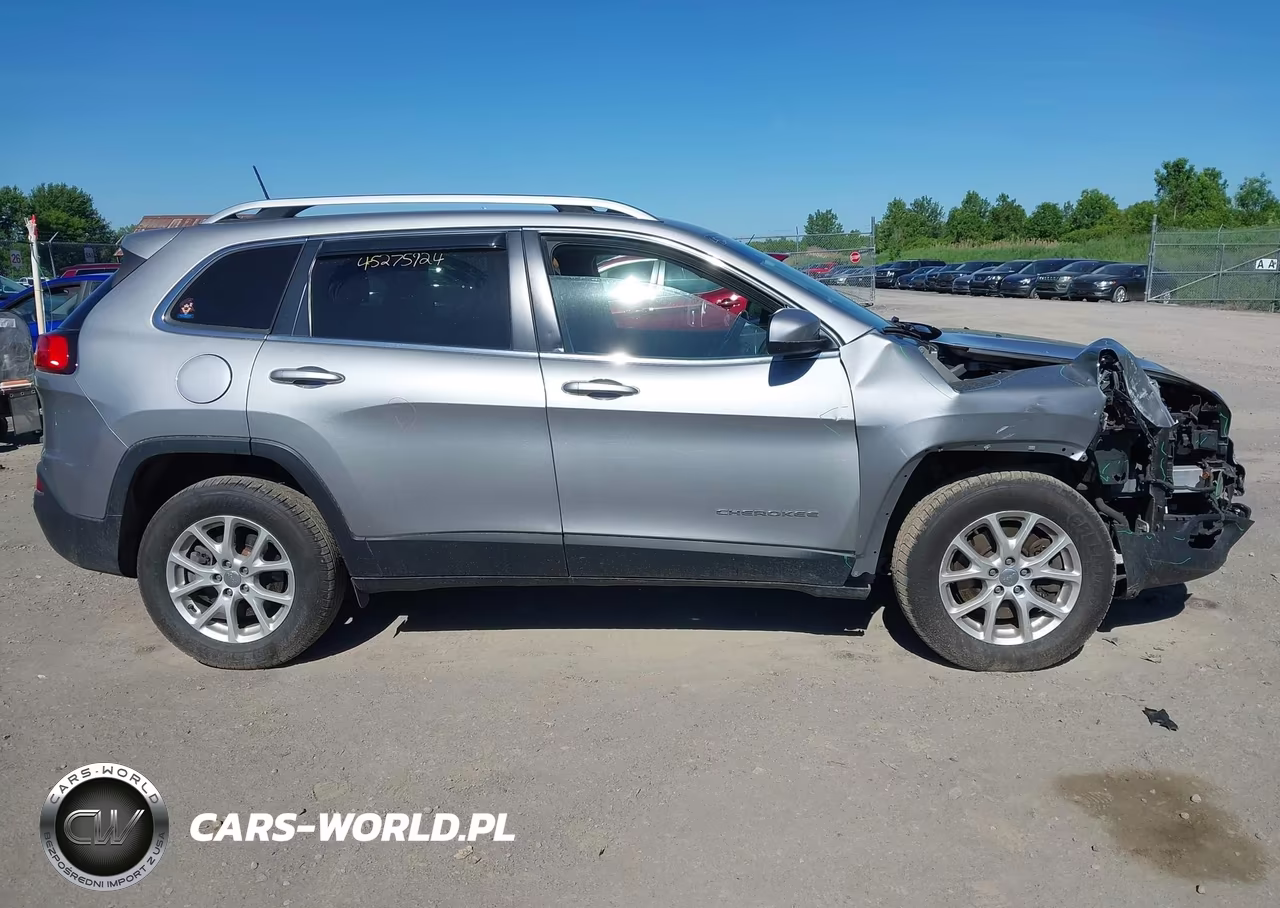 2017 Jeep Cherokee Latitude 4X4 VIN:1C4PJMCB7HW617971 - 14
