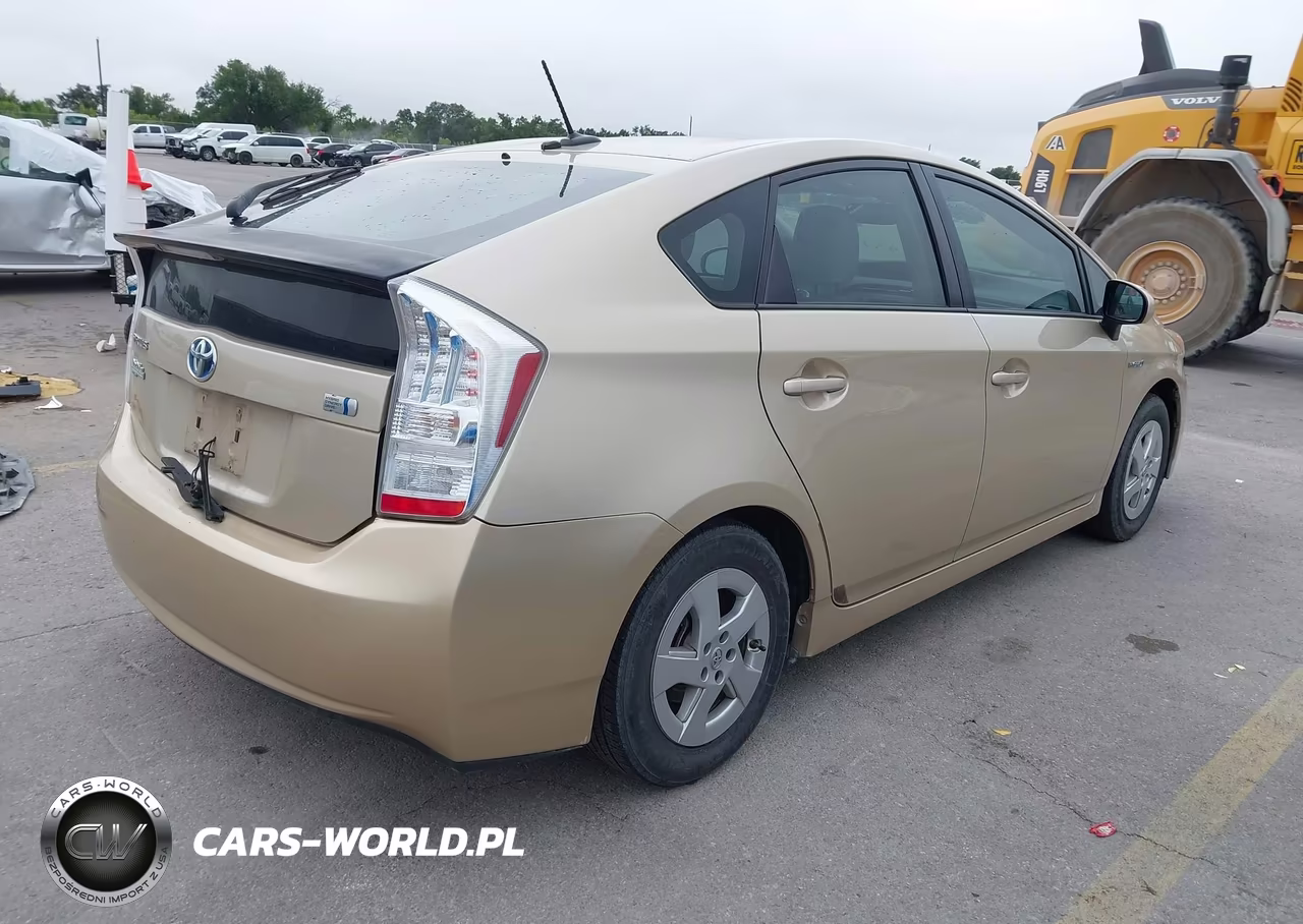 2011 Toyota Prius VIN:JTDKN3DU2B1340577 - 4