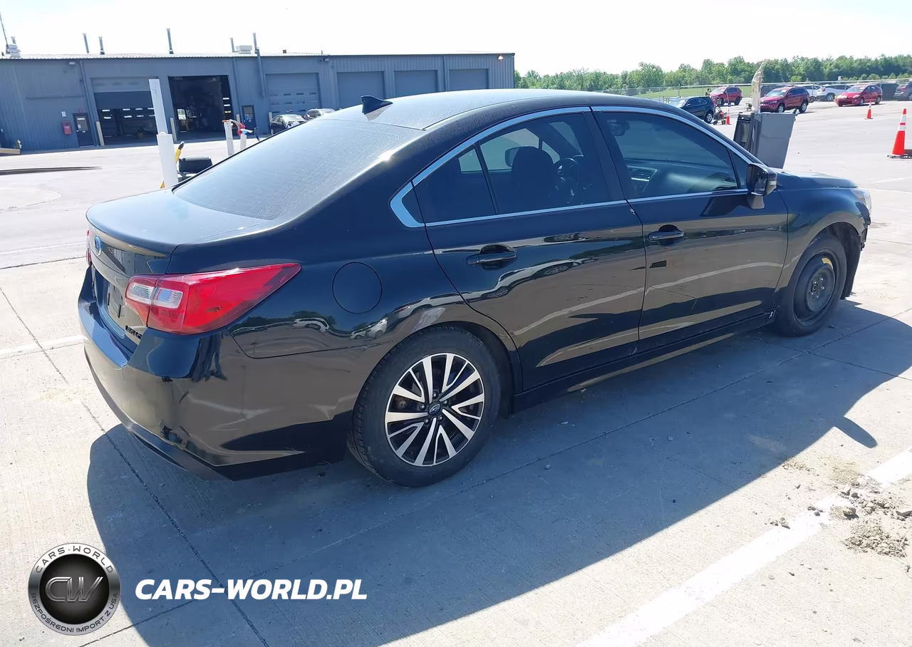 2018 Subaru Legacy 2.5I Premium VIN:4S3BNAF68J3023568 - 4