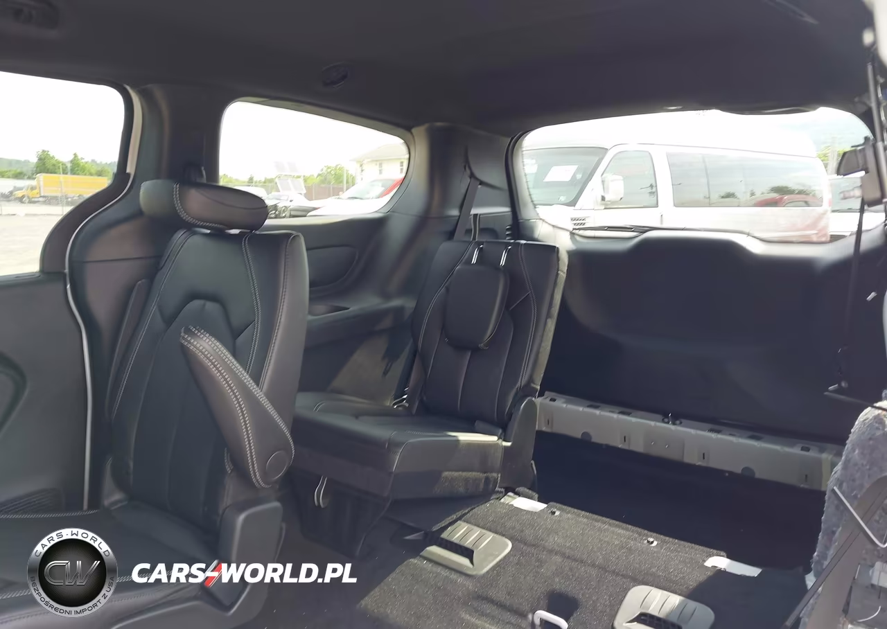 2026 Chrysler Voyager Lx VIN:2C4RC1CG2TR261931 - 8