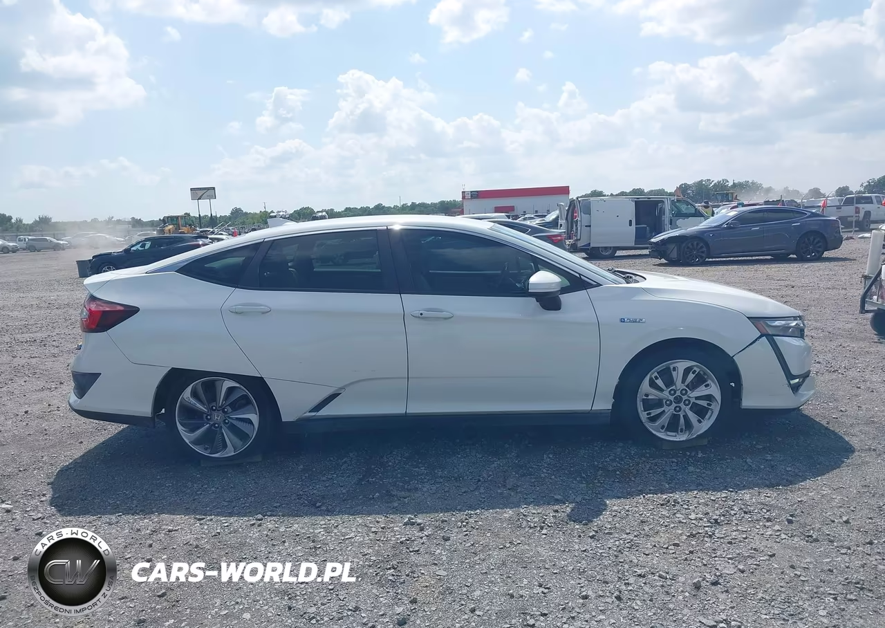 2018 Honda Clarity Plug-In Hybrid Touring VIN:JHMZC5F34JC014284 - 14