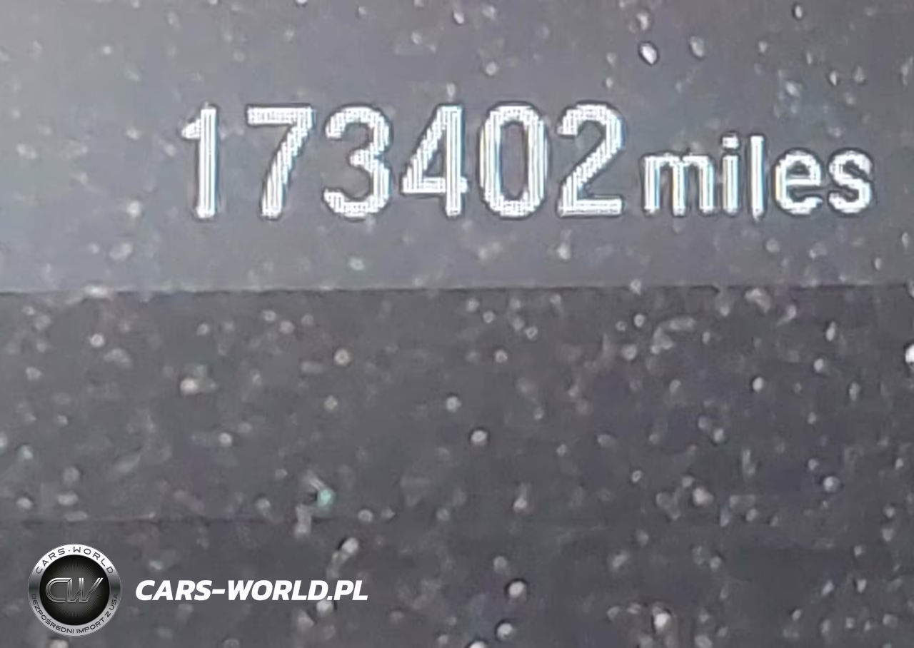 2018 Honda Clarity Plug-In Hybrid Touring VIN:JHMZC5F34JC014284 - 16