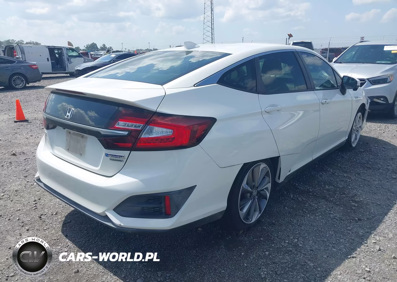 2018 Honda Clarity Plug-In Hybrid Touring VIN:JHMZC5F34JC014284 - 4